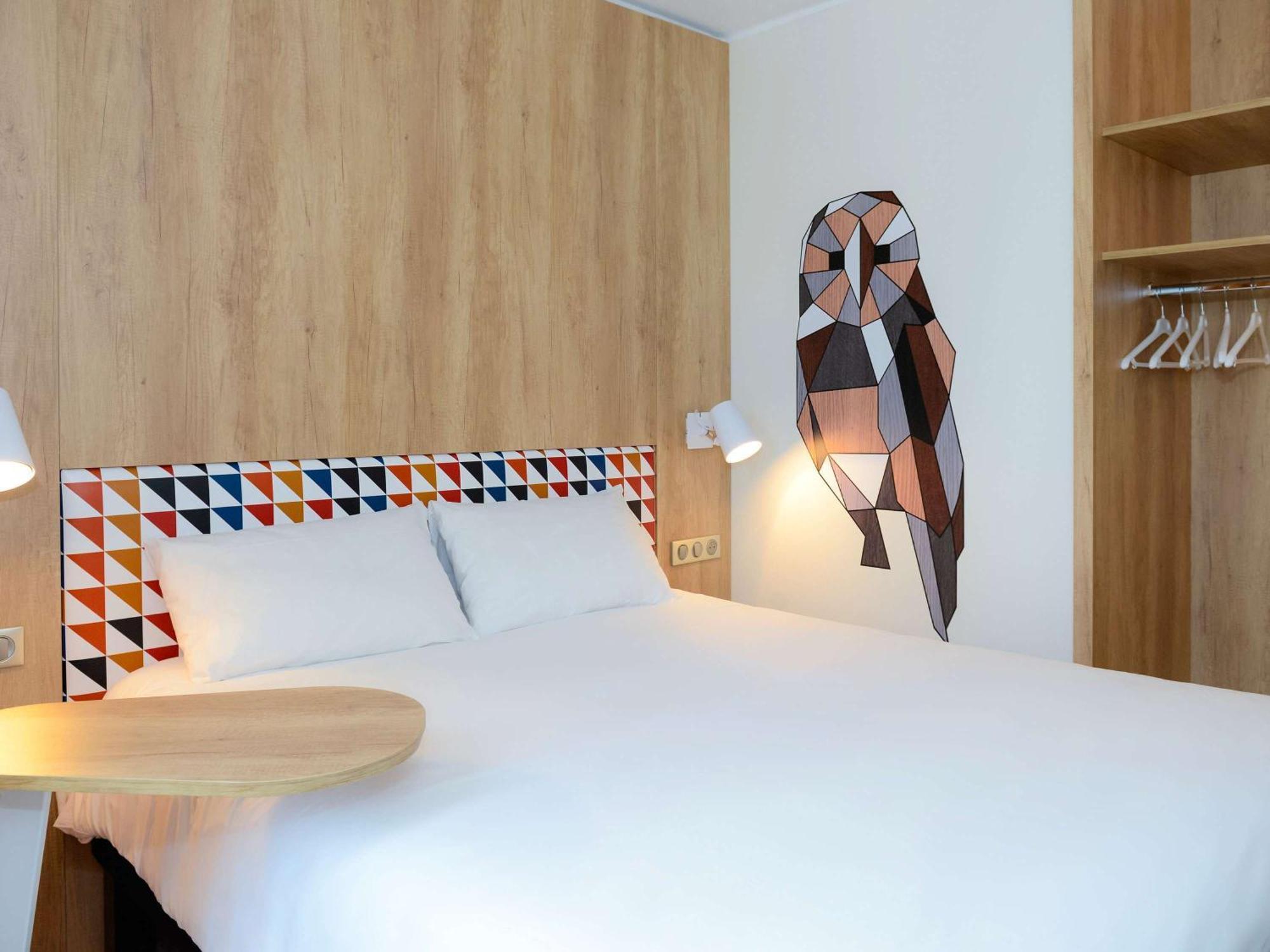 Ibis Styles Caen Centre Historique Hotell Exteriör bild