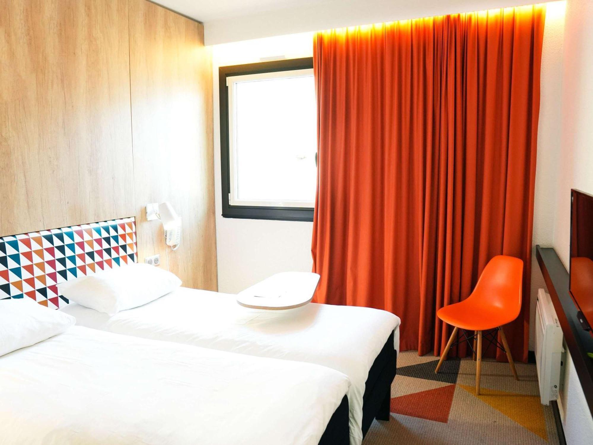 Ibis Styles Caen Centre Historique Hotell Exteriör bild