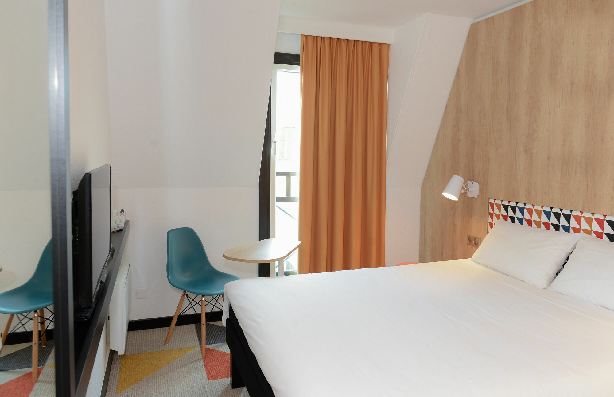 Ibis Styles Caen Centre Historique Hotell Exteriör bild